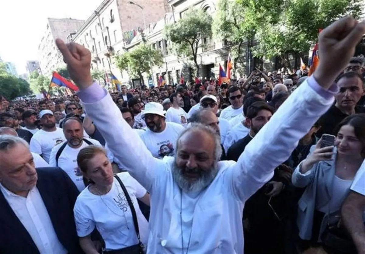 آیا مخالفان می‌توانند دولت پاشی نیان را برکنار کنند؟