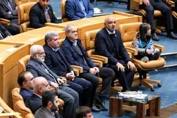 واکنش متفاوت پزشکیان به یک کودک معلول وسط سخنرانی