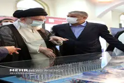 تصاویر حضور رهبر انقلاب در نمایشگاه صنعت هسته‌ای