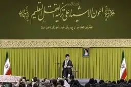 رهبر انقلاب: ترامپ دروغ گفت/ تذکر دادیم چند برگ اسناد لانه‌ی جاسوسی را درکتاب های درسی بیاورند