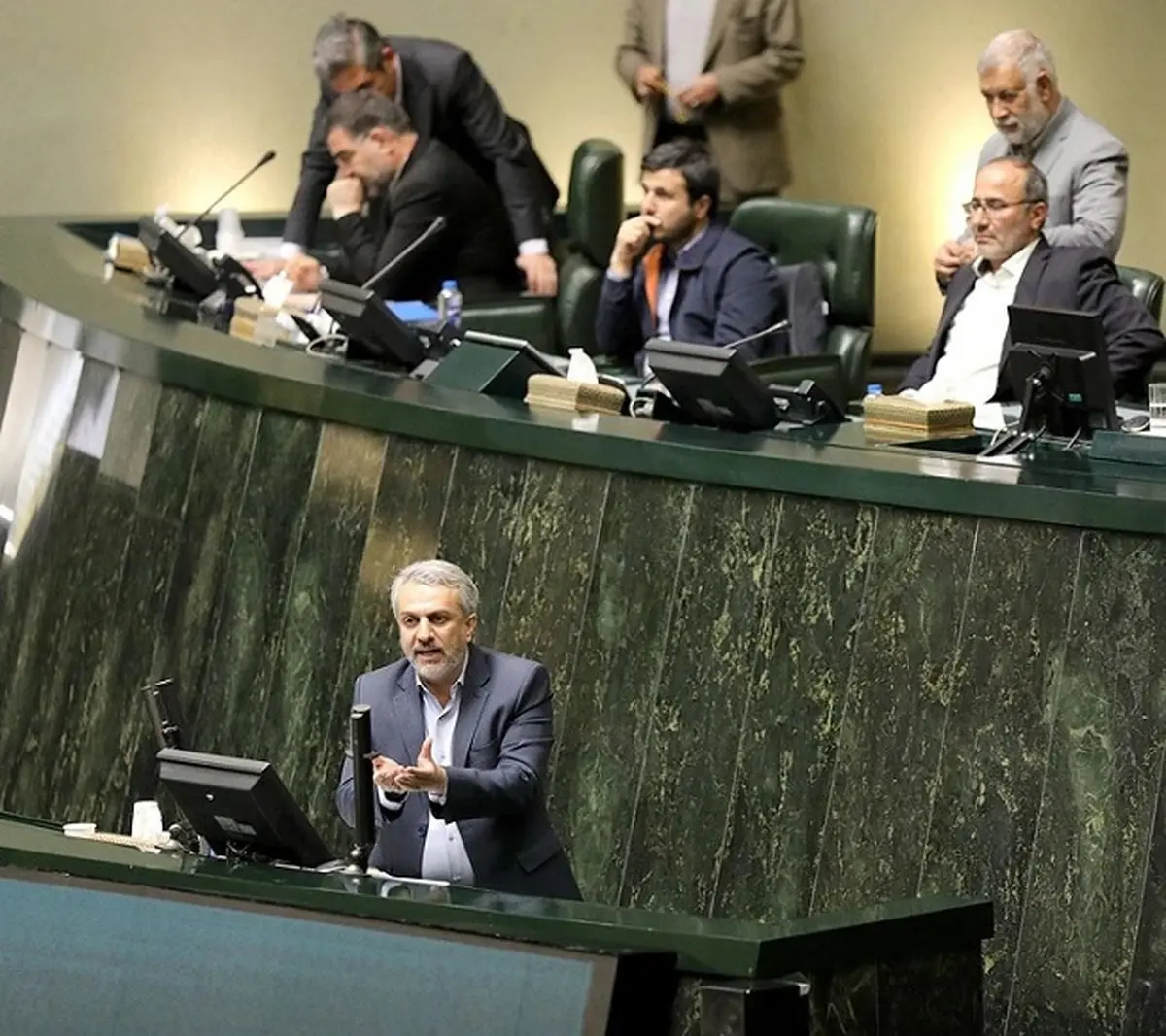 فاطمی امین نرفته پست جدید گرفت ؟! | سمت جدید برای وزیر سابق