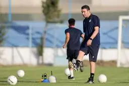 همه در انتظار مصاحبه توفانی نکونام (زنده)