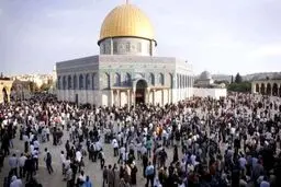 حمله وحشیانه نظامیان اشغالگر به فلسطینیان در مسجد الاقصی
