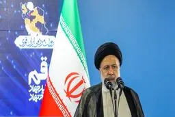 رئیس جمهور: با مردم باید با کرامت برخورد کرد