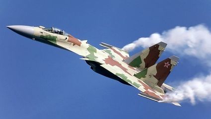 رنگ آمیزی جنگنده های سوخو با استتار بیابانی ایران + فیلم