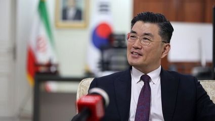 ترانه خوانی زنده سفیر کره جنوبی در ایران در شصت و سومین سالگرد روابط