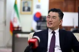 ترانه خوانی زنده سفیر کره جنوبی در ایران در شصت و سومین سالگرد روابط