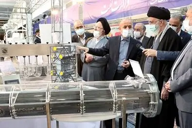 بازدید رهبر انقلاب 