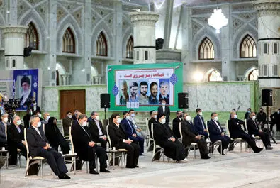 رئیسی در حرم امام