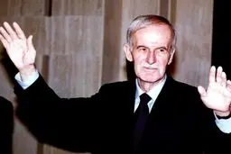 تبدیل قبر حافظ اسد به توالت عمومی توسط مخالفان!