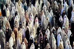 اقامه نماز عید فطر به امامت صدیقی در دانشگاه تهران