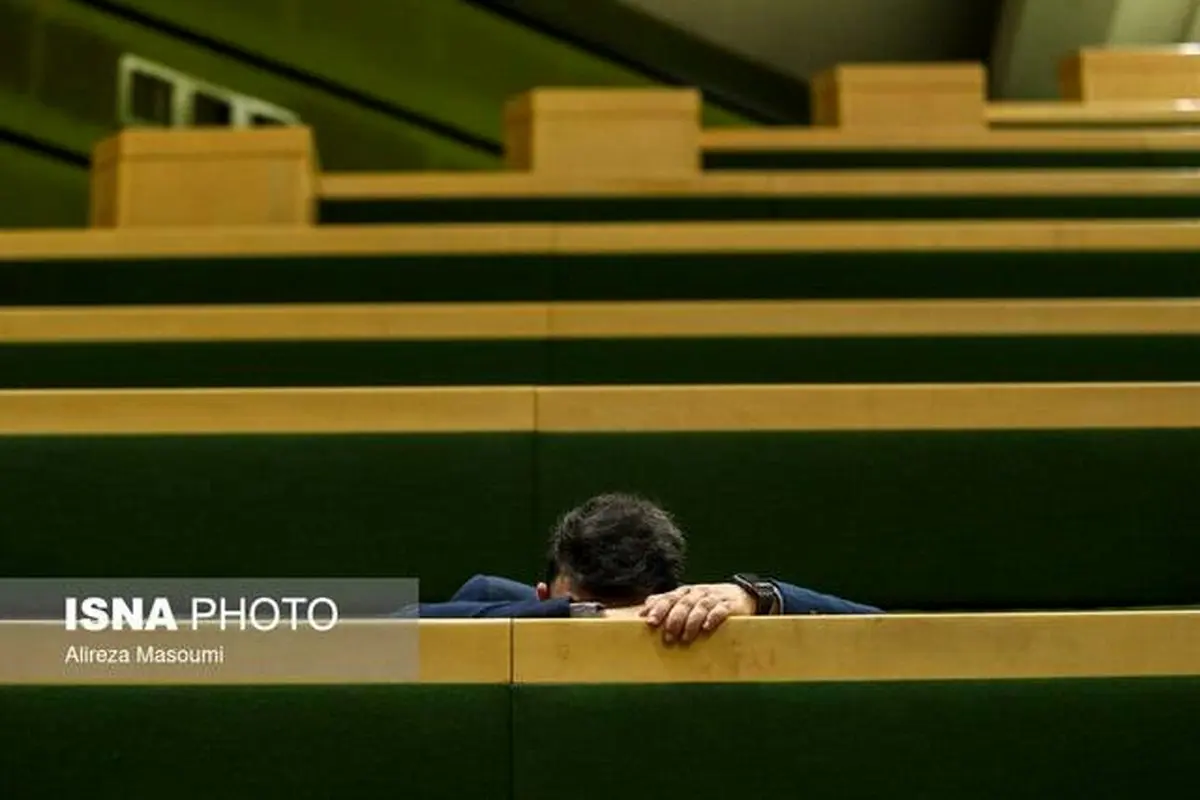 ماجرای خروج عکاسان و تصویربرداران از مجلس چه بود؟