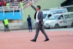 تحسین پورموسوی توسط نیمکت هوادار