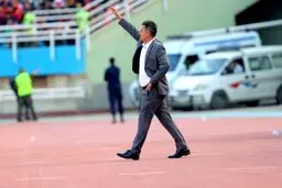 تحسین پورموسوی توسط نیمکت هوادار