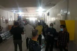 صف آبادانی‌ها برای اهدای خون به مصدومان حادثه متروپل