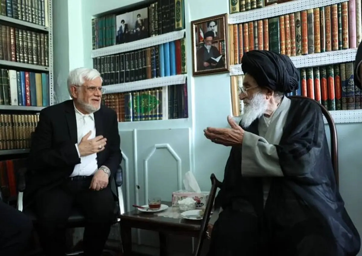 دیدار عارف با پدر شهید آل‌هاشم