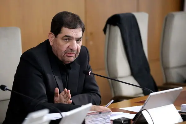 حضور مشاور و دستیار رهبری در منزل شهید سپهبد غلامعلی رشید