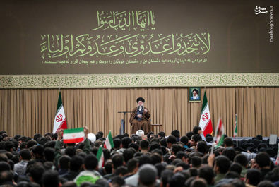 رهبر انقلاب