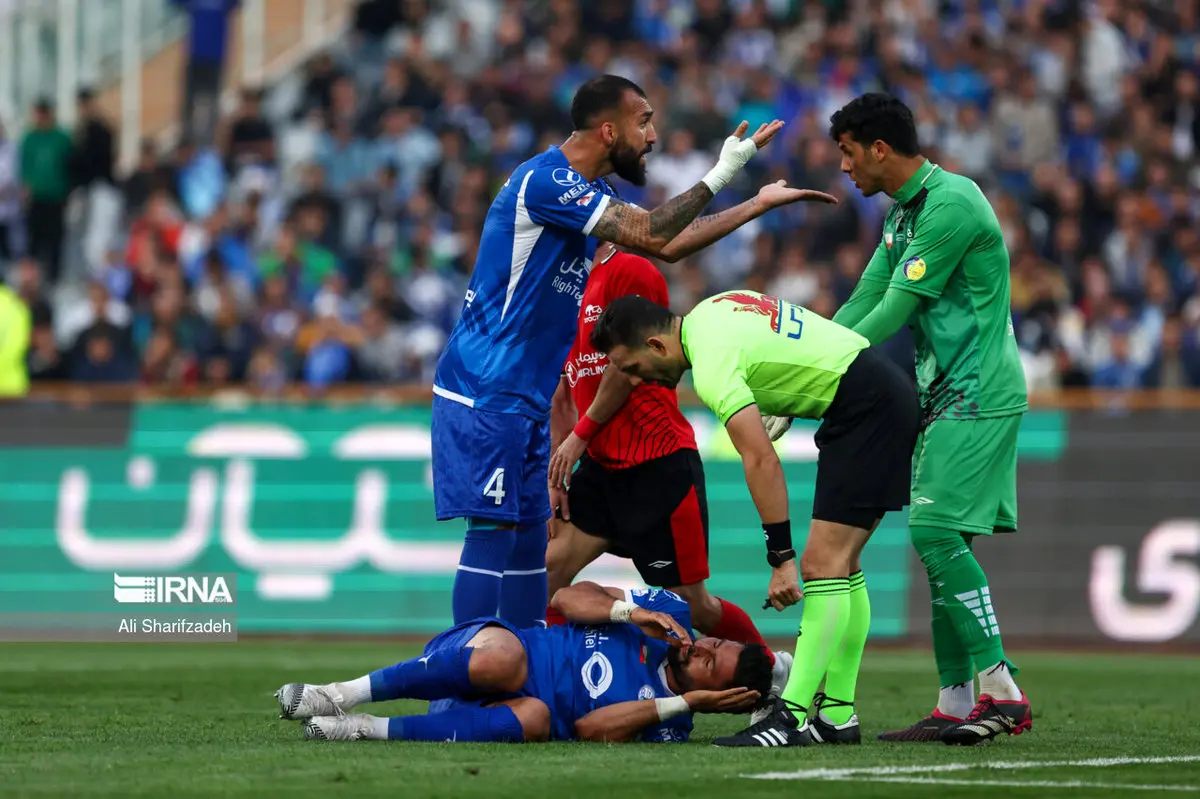 روزبه چشمی هم مثل سیدحسین حسینی از استقلال رفتنی شد