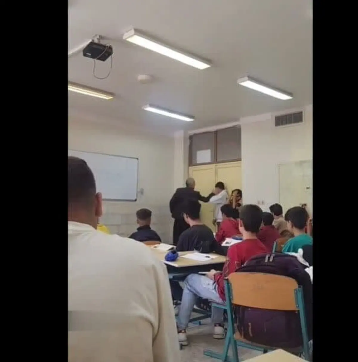 ورود دادستان به موضوع ضرب و شتم دانش آموز کرمانشاهی 