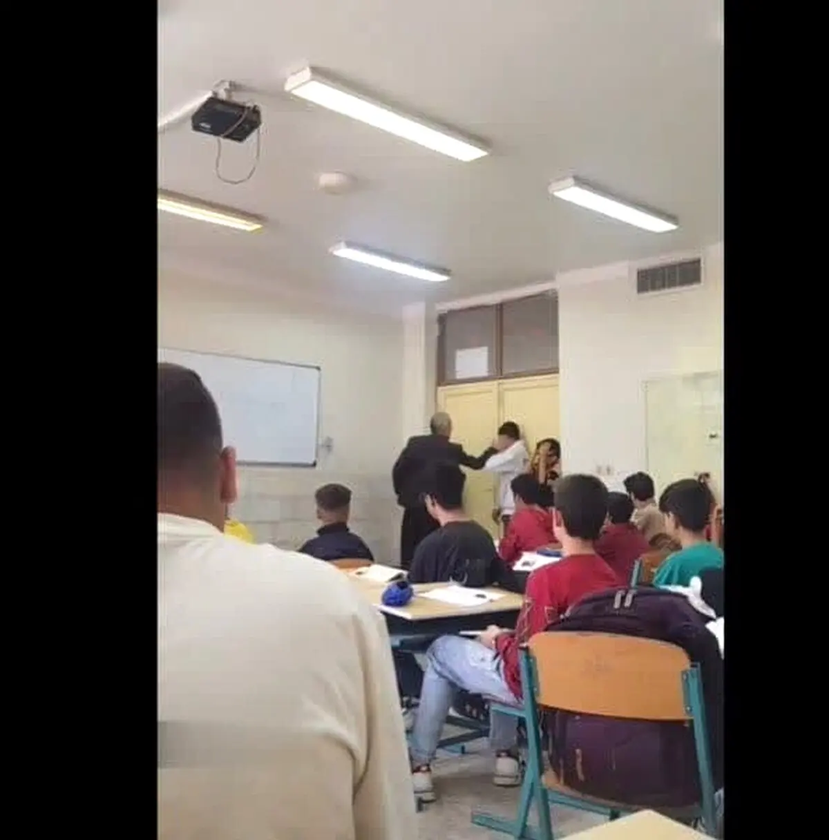 ورود دادستان به موضوع ضرب و شتم دانش آموز کرمانشاهی 