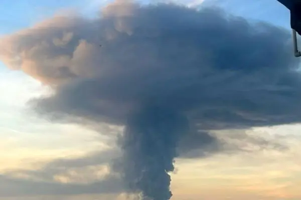 آتش سوزی گسترده در کارخانه کاله + فیلم