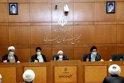 مجلس خبرگان: اقدام وقیحانه نشریه فرانسوی وحشی گری فرهنگی است