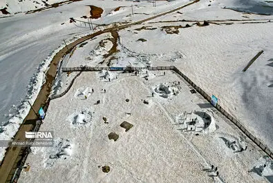 مجسمه یخی