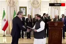 امضای ۱۲ سند همکاری میان ایران و پاکستان