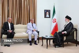 تصاویر دیدار نخست وزیر پاکستان با رهبر انقلاب
