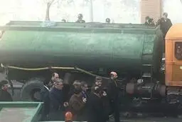 عکس / معاون اول روحانی و استاندار تهران در محل حادثه پلاسکو