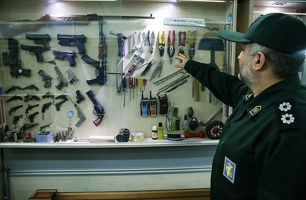 وسایل مکشوفه در بازرسی فرودگاه  مهرآباد/ عکس