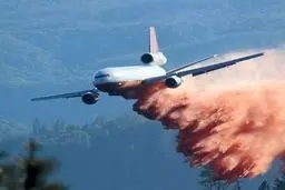 آتش‌نشانی هوایی با چه تجهیزاتی انجام می‌شود؟/تصاویر