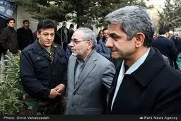 تصاویری از مراسم تشییع مادر احمدی‌نژاد با حضور مشایی، مرتضوی، بقایی، ثمره هاشمی، محمدعلی رامین، الهام، کوچک زاده و ...