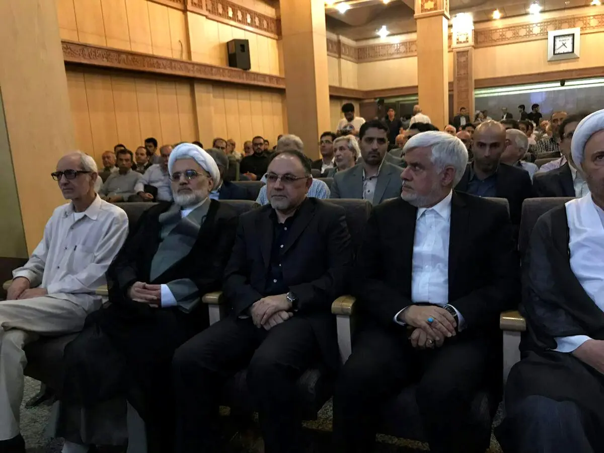 چهره‌های حاضر در مراسم ترحیم ابراهیم یزدی؛ از برادر روحانی تا بهزاد نبوی، عارف و ...