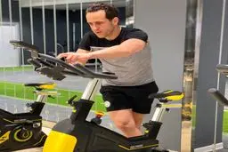 عکس / جادوگر در حال ورزش!