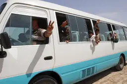 داعش 200 ایزدی را آزاد کرد/عکس