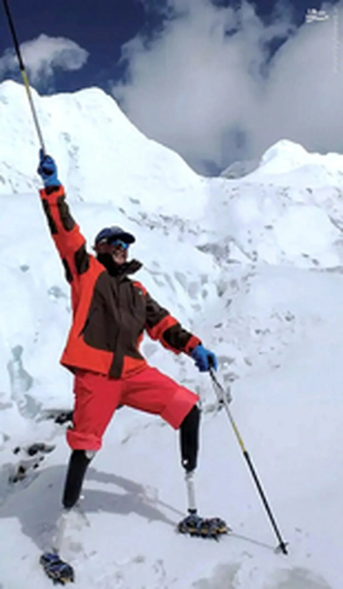 فتح اورست با پای مصنوعی/ تصاویر