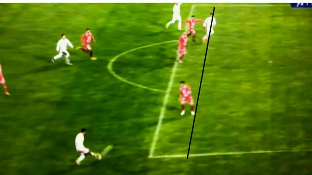 گل تراکتور واقعا آفساید بود؟ / اشتباه بزرگ داوری در مهمترین بازی هفته