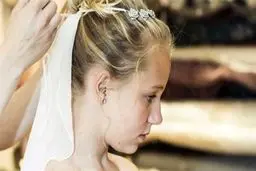 عروس تقلبی 12 ساله نروژ جنجال ساز شد+عکس