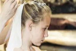 عروس تقلبی 12 ساله نروژ جنجال ساز شد+عکس