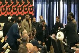 حضور احمدی نژاد در مراسم ترحیم پدر سردار قاسم سلیمانی/غمس