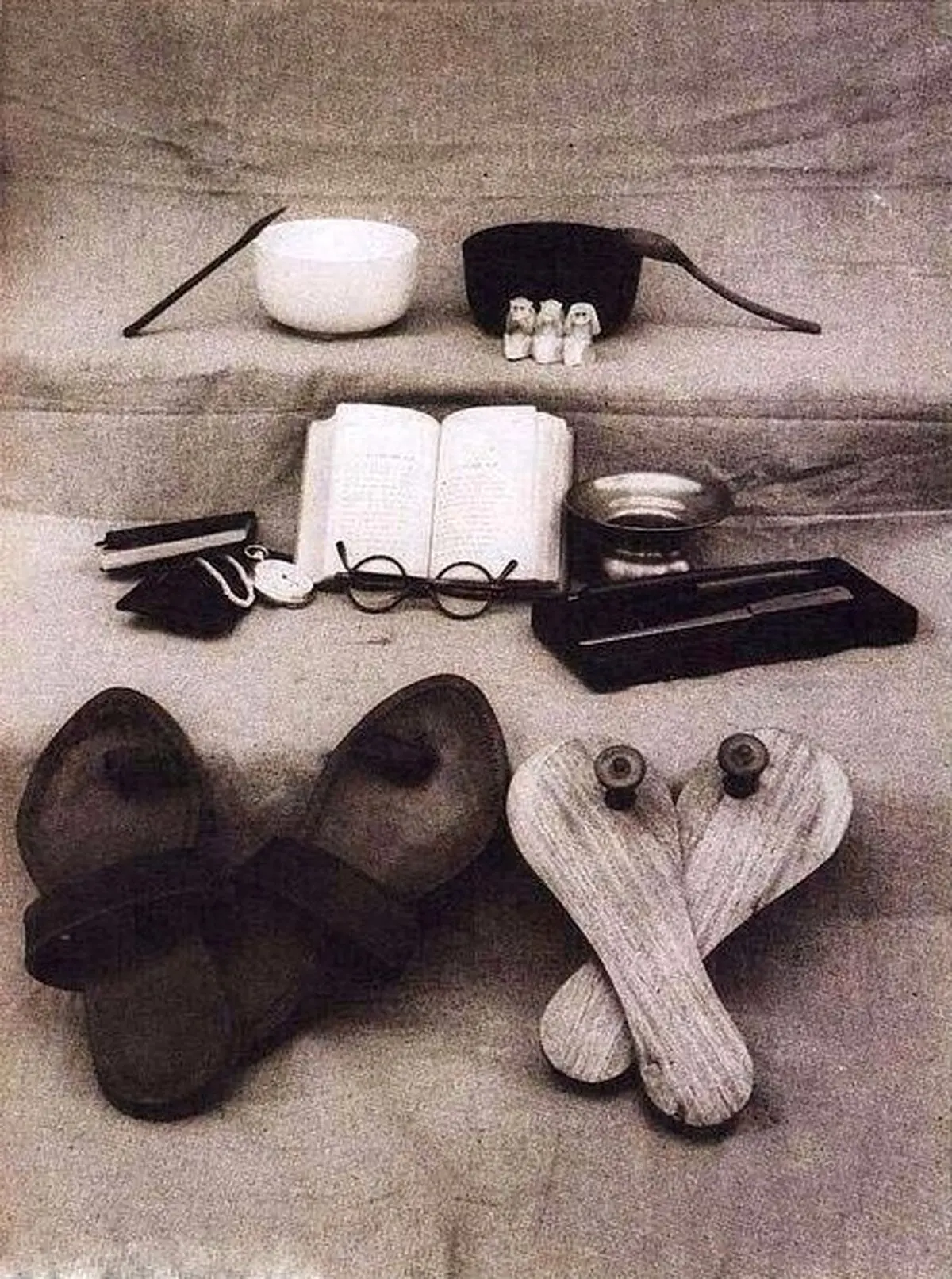 دارایی گاندی پس از مرگ/ عکس