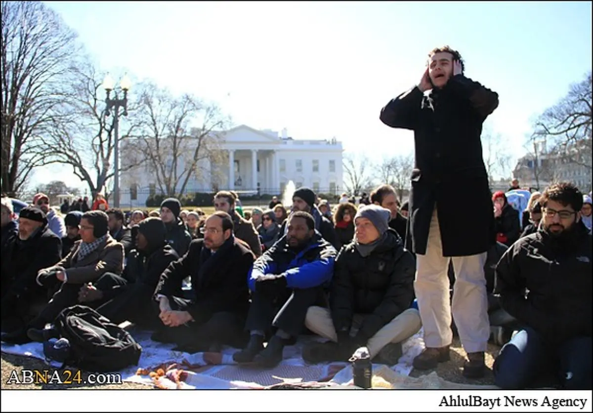 واکنش‌ اوباما به‌ نماز مقابل‌ کاخ‌سفید/تصاویر
