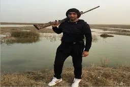 ‫اسلحه کشی بازیکن معروف استقلال‬‎/عکس