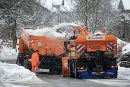 ماشین برف روب در آلمان/ عکس