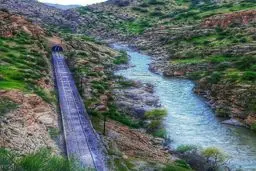 نمایی زیبا از خط آهن لرستان / عکس