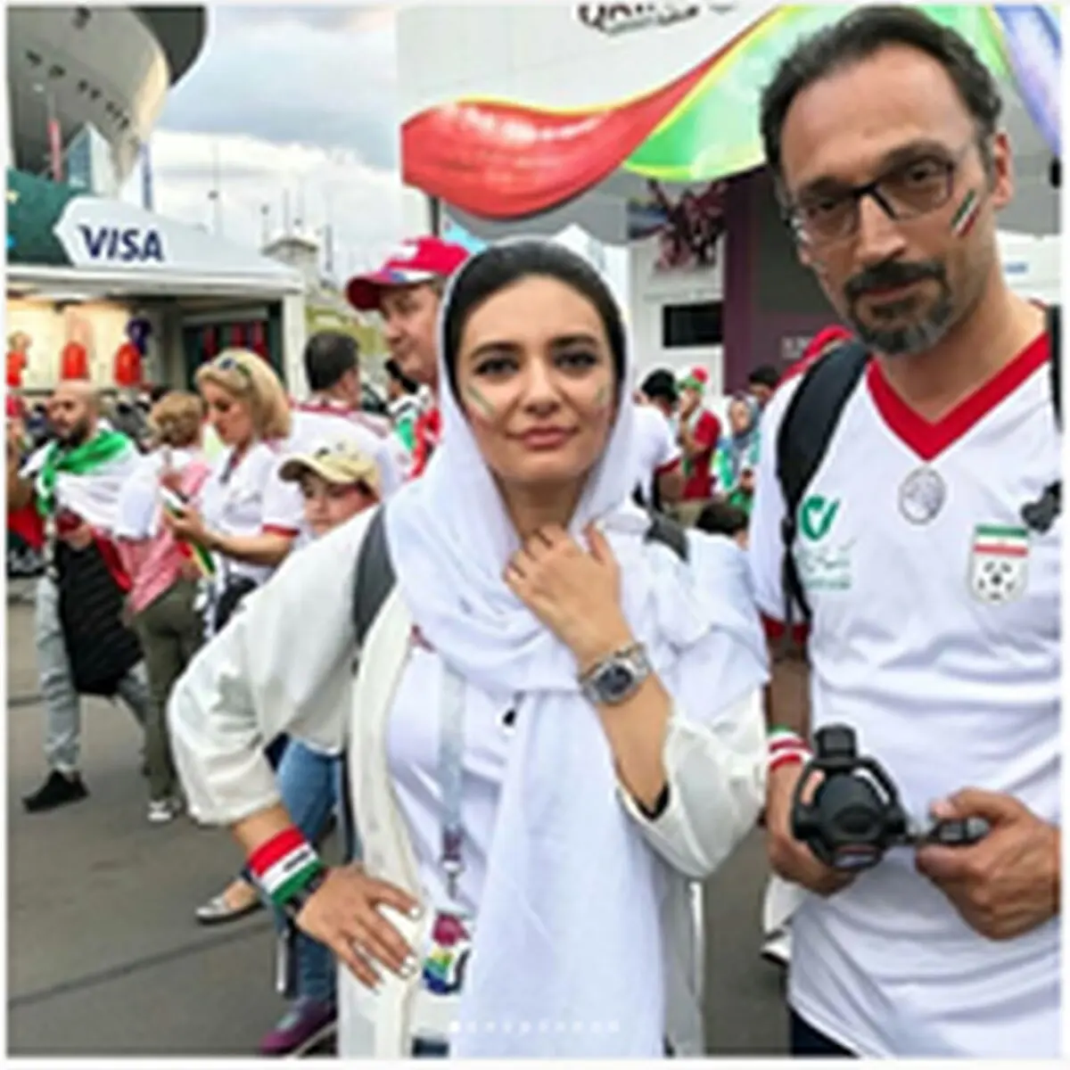 «لیندا کیانی» با لباس تیم ایران در خیابان های سن پترزبورگ+عکس