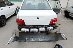 تصویر/ جاسازی 20 کیلو تریاک در سپر پراید