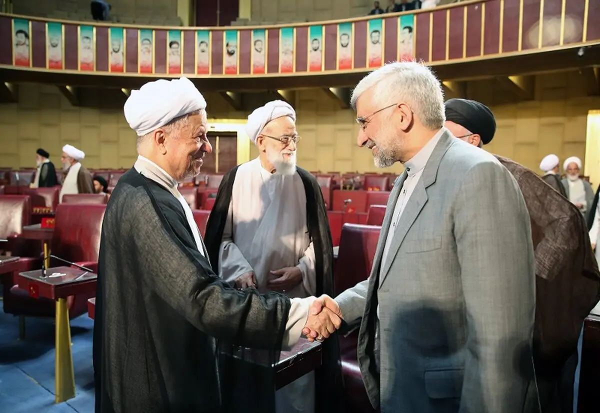 احوالپرسی آیت الله هاشمی با جلیلی+ عکس